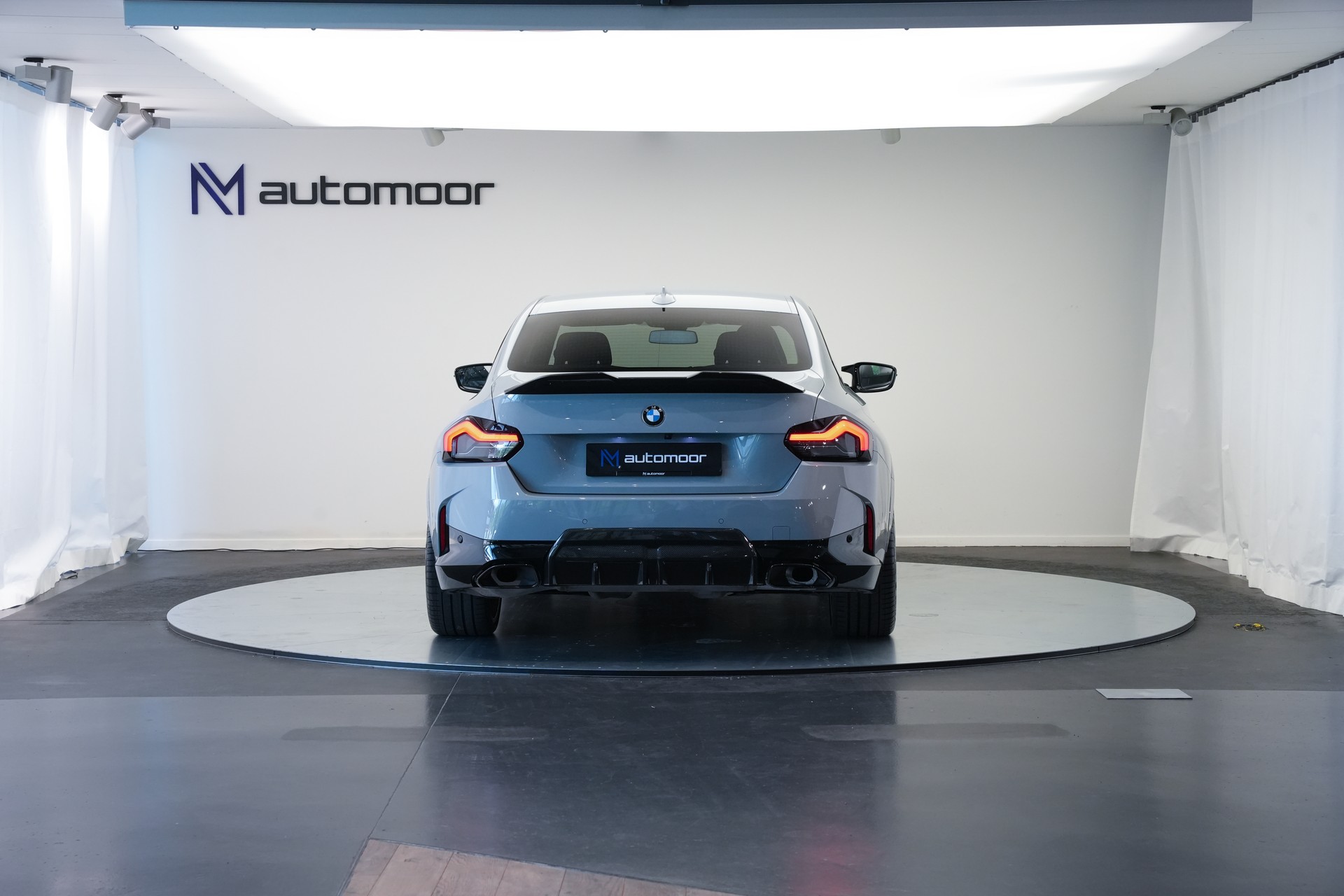 BMW M240i xDrive Steptronic *M Performance Kit* *Carbon*-image-5