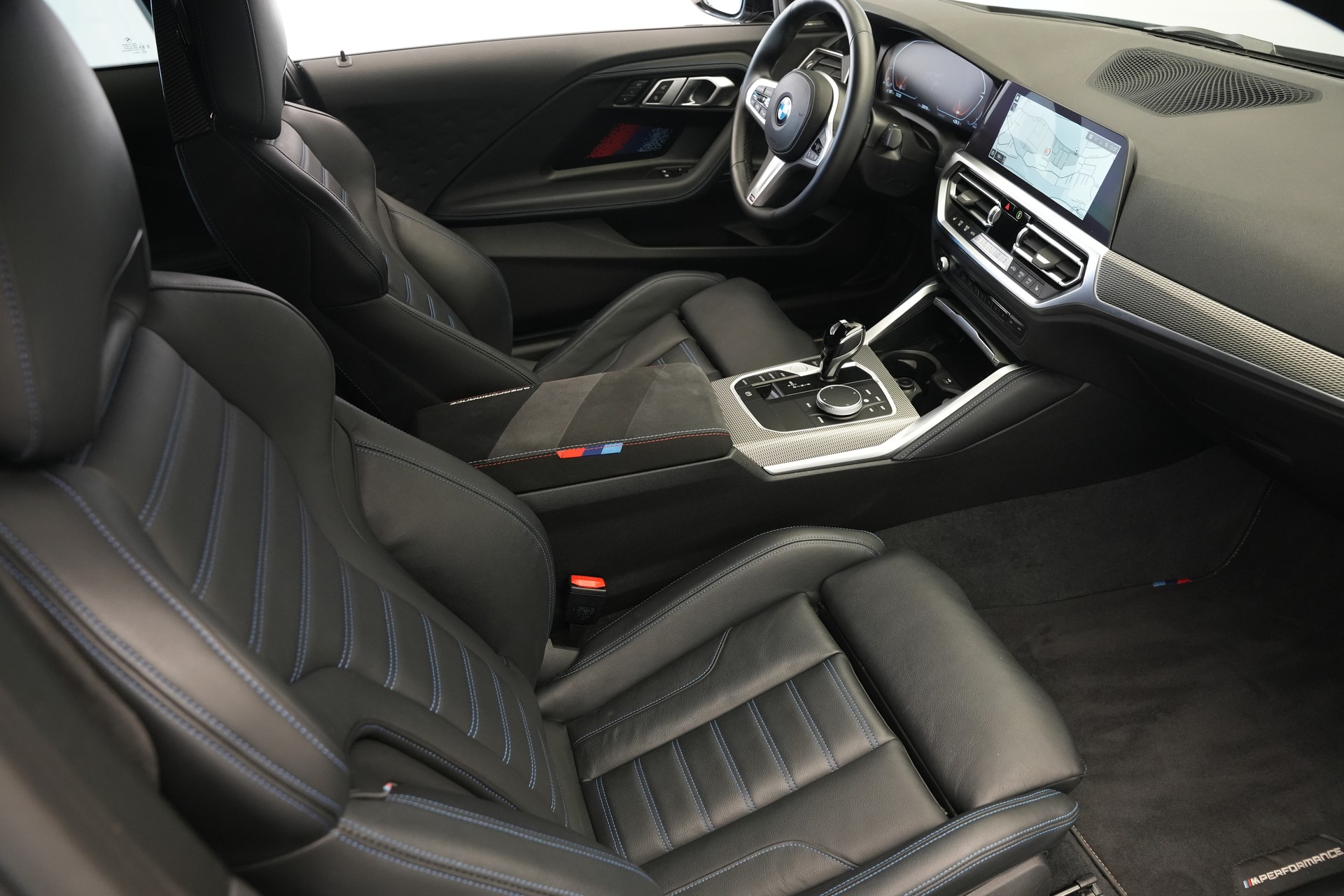 BMW M240i xDrive Steptronic *M Performance Kit* *Carbon*-image-10