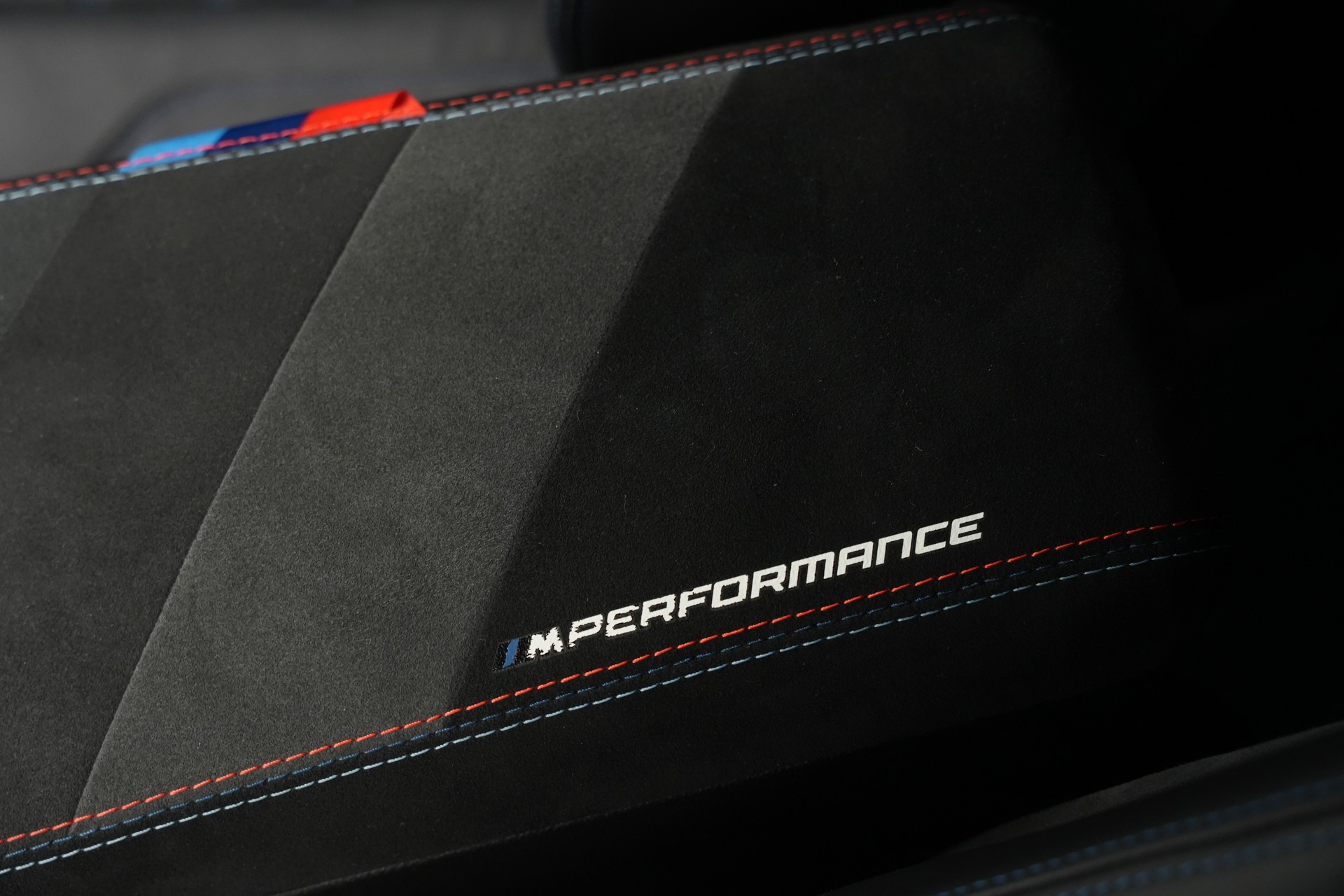 BMW M240i xDrive Steptronic *M Performance Kit* *Carbon*-image-27