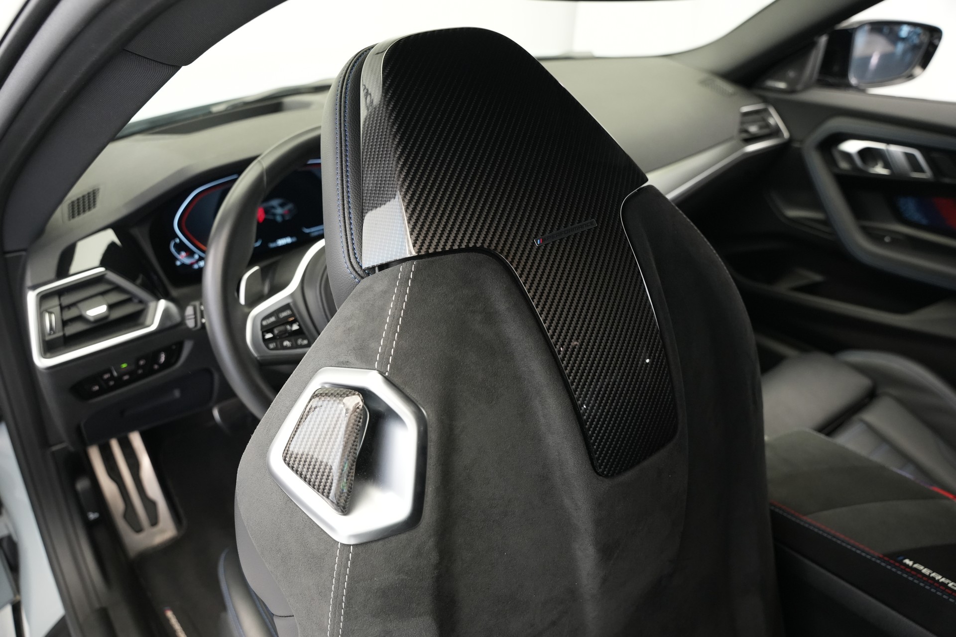 BMW M240i xDrive Steptronic *M Performance Kit* *Carbon*-image-12