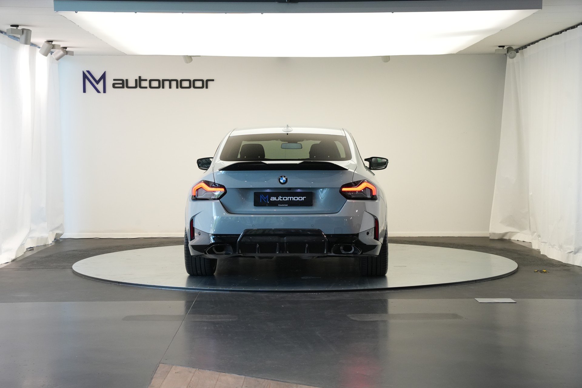 BMW M240i xDrive Steptronic *M Performance Kit* *Carbon*-image-5