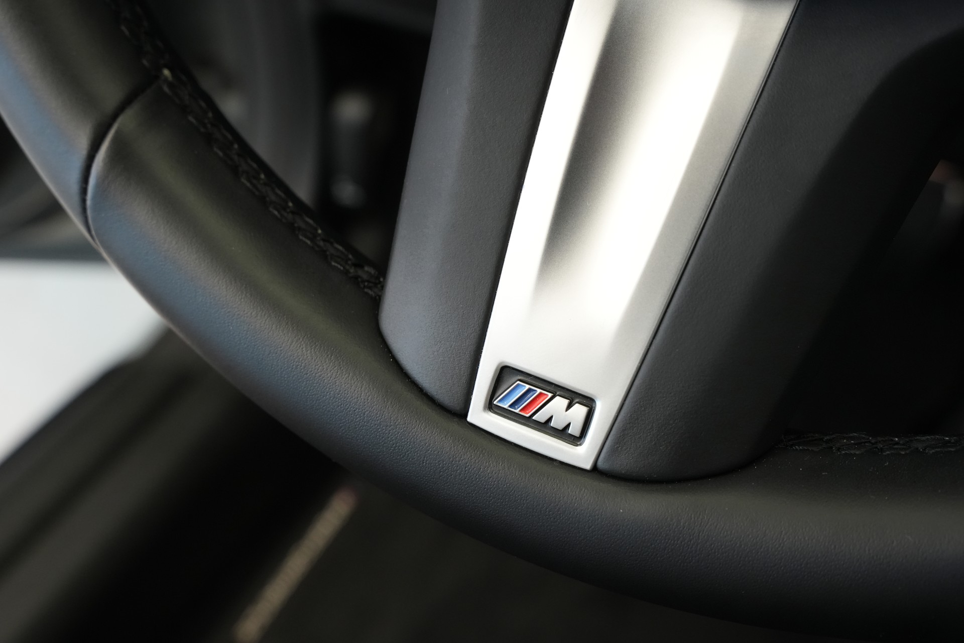 BMW M240i xDrive Steptronic *M Performance Kit* *Carbon*-image-21
