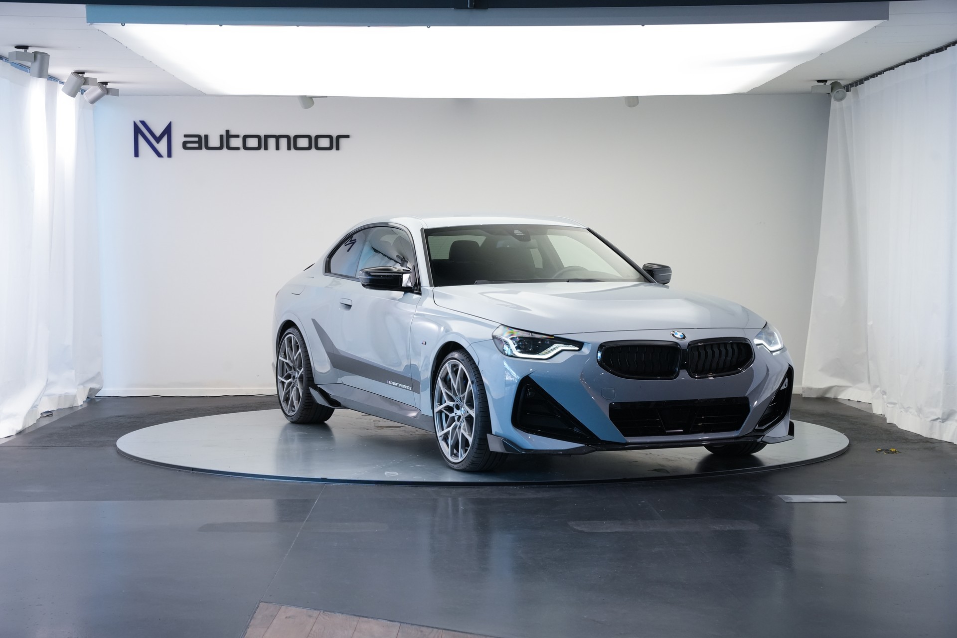 BMW M240i xDrive Steptronic *M Performance Kit* *Carbon*-image-2