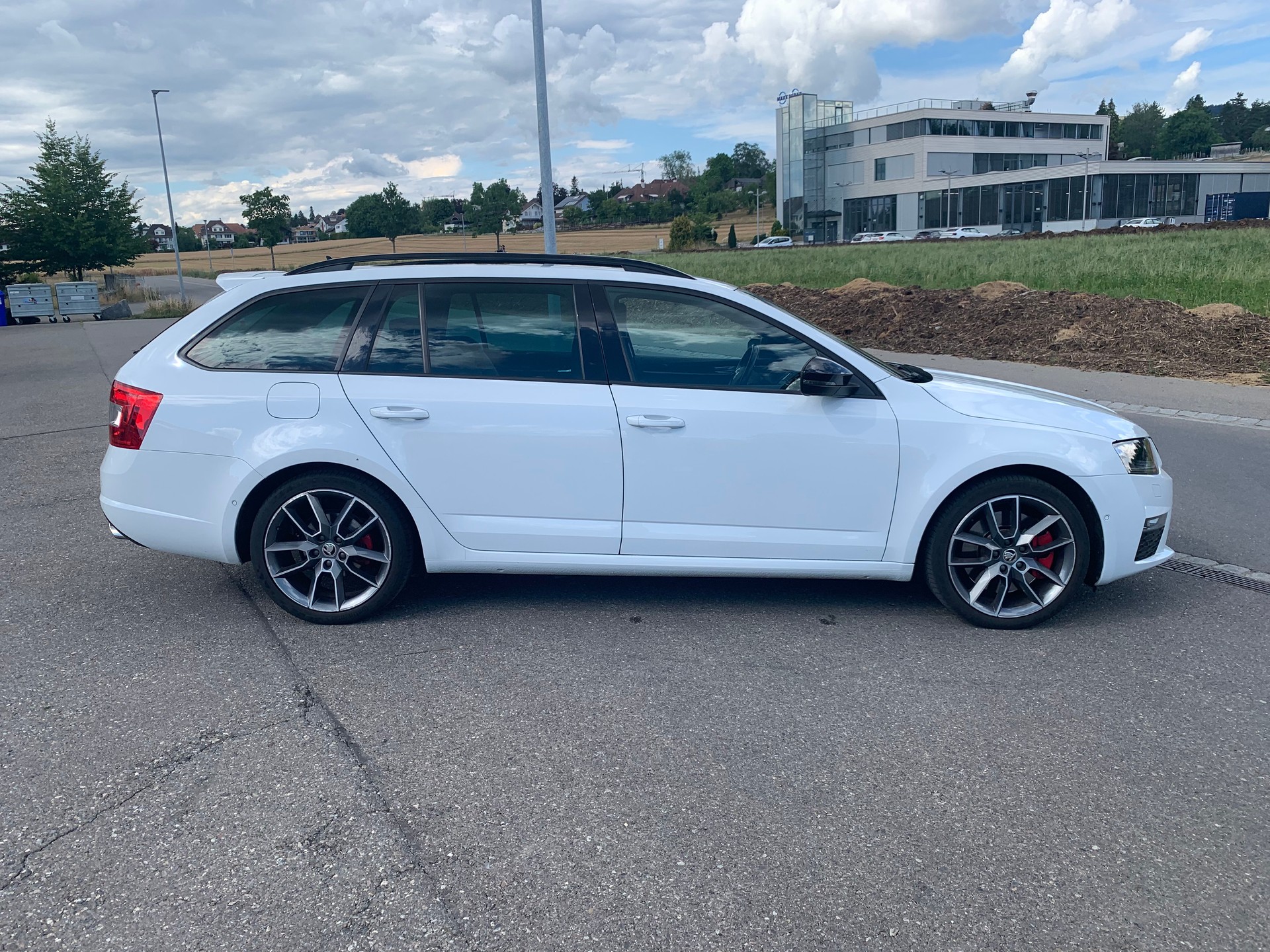 SKODA 2.0 TSI RS DSG-image-3