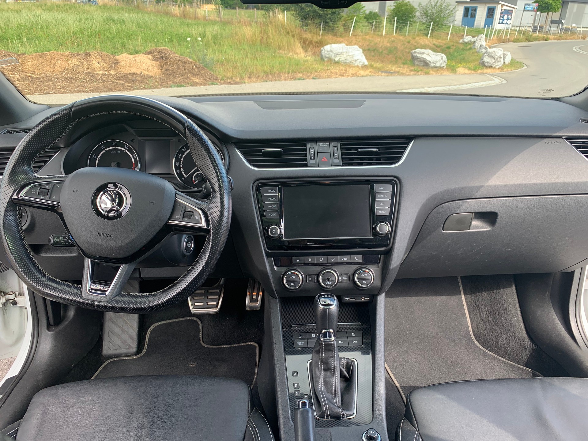 SKODA 2.0 TSI RS DSG-image-5