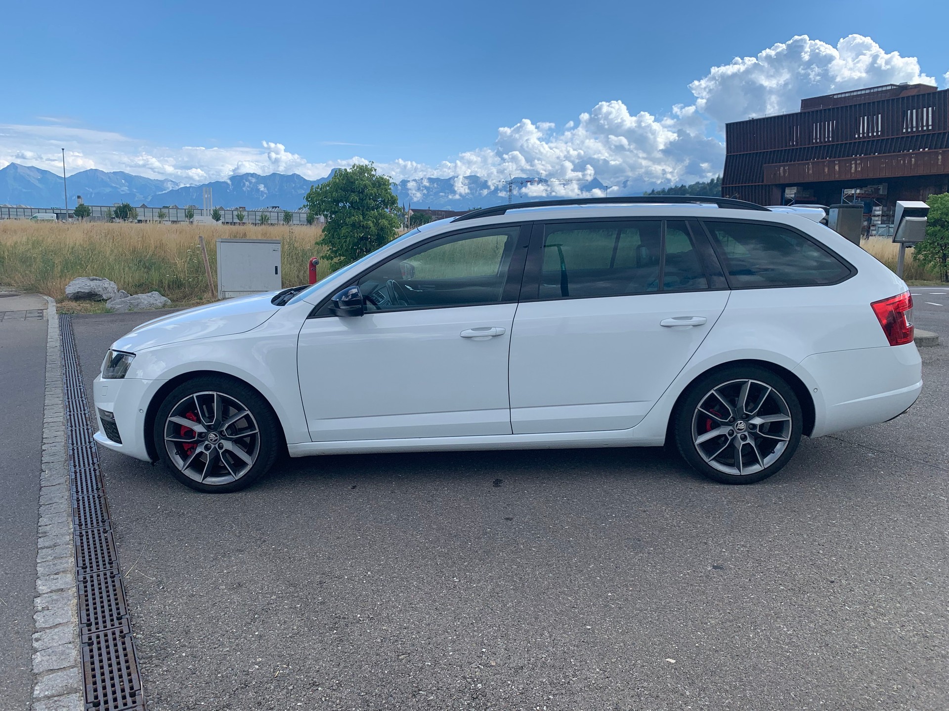 SKODA 2.0 TSI RS DSG-image-1