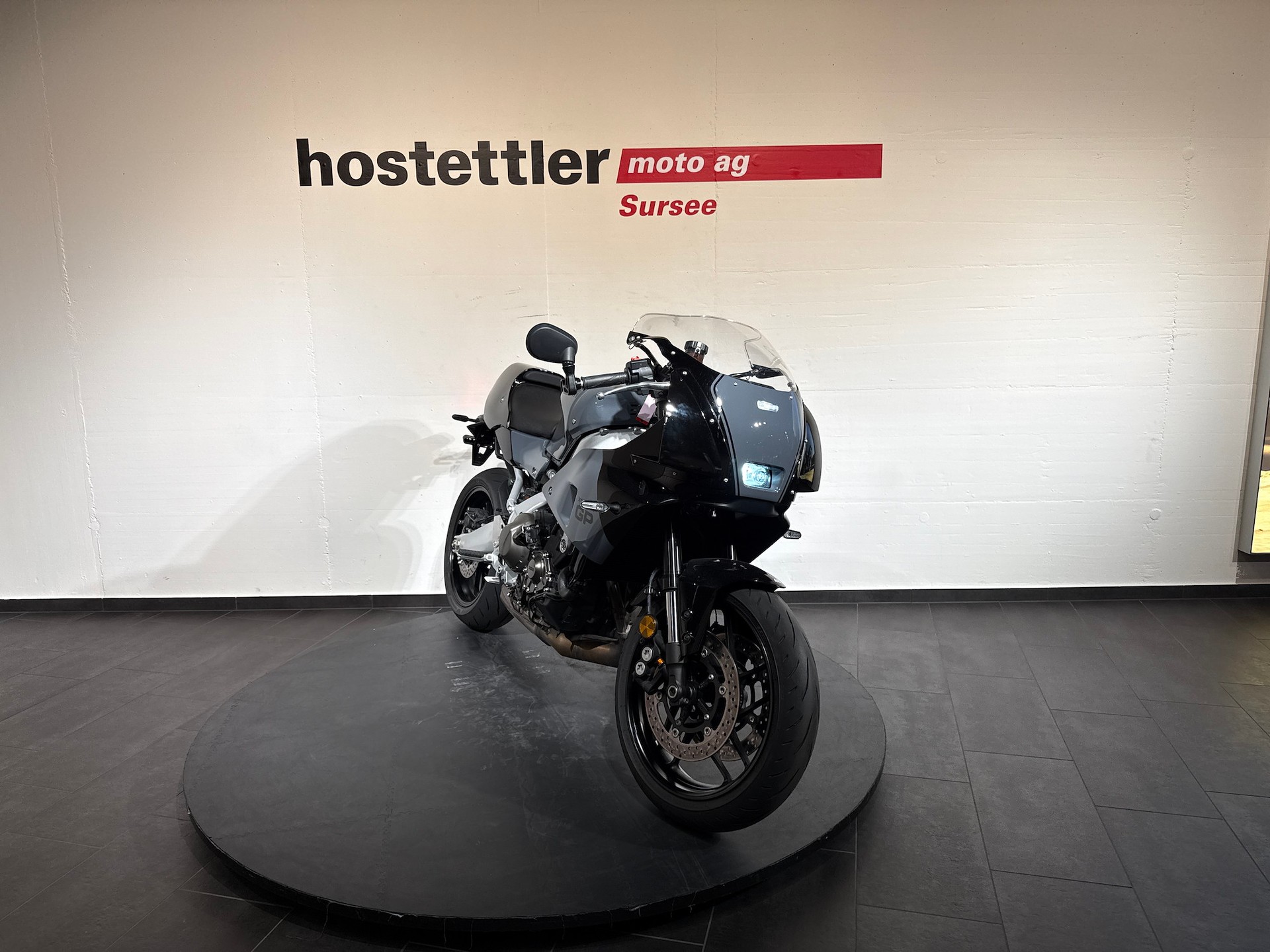 YAMAHA XSR 900 GP-showroom-element-3