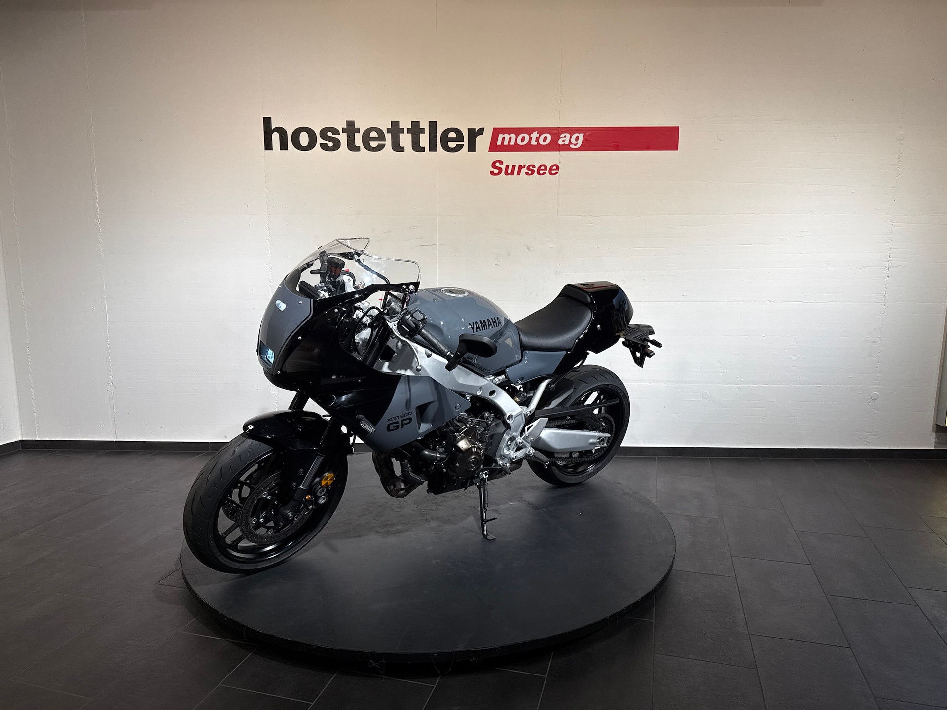 YAMAHA XSR 900 GP-showroom-element-2
