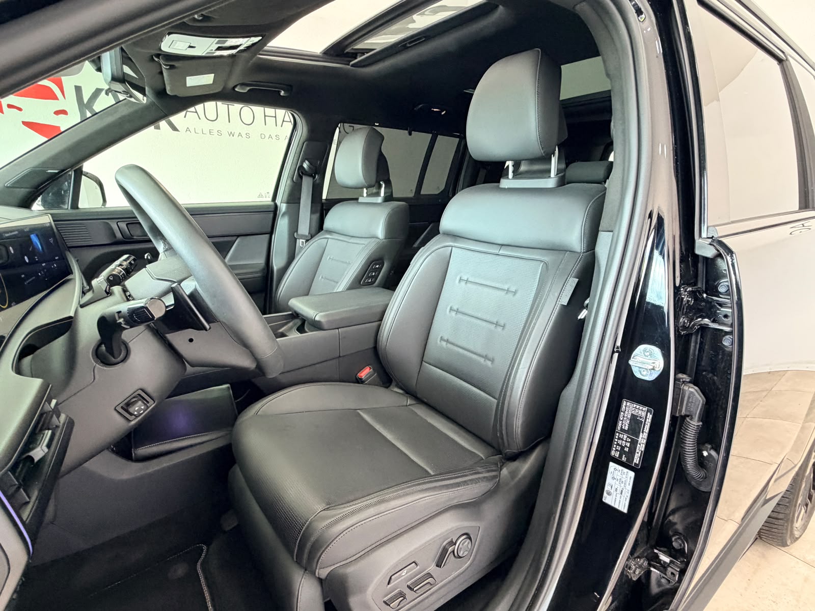 HYUNDAI Santa Fe 1.6 T-GDi HEV Calligraphy 4WD Automatic*7 Plätzer*Vollaustattung*5 Jahre Werksgarantie*CH Fahrzeug*-image-19