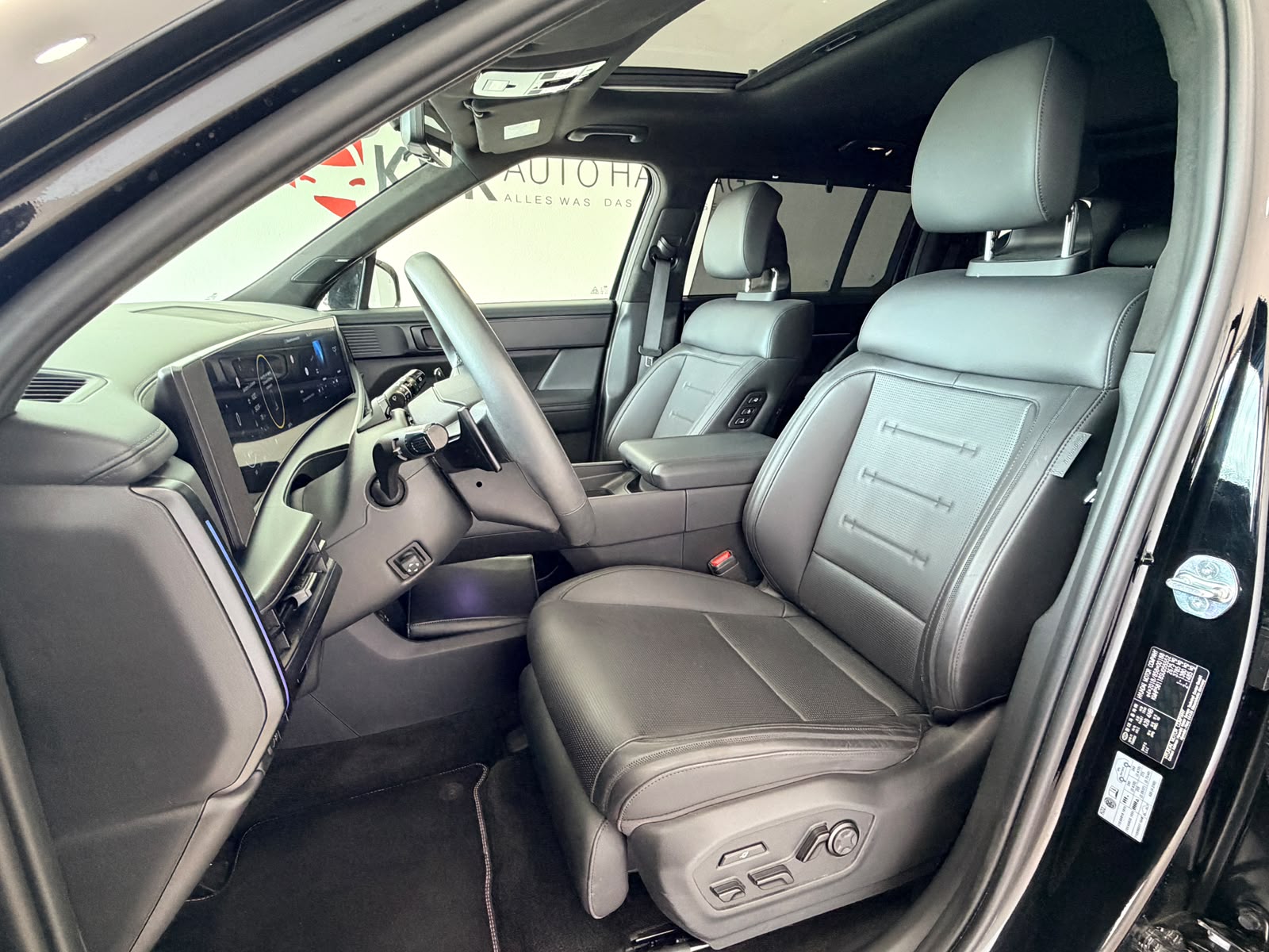 HYUNDAI Santa Fe 1.6 T-GDi HEV Calligraphy 4WD Automatic*7 Plätzer*Vollaustattung*5 Jahre Werksgarantie*CH Fahrzeug*-image-17