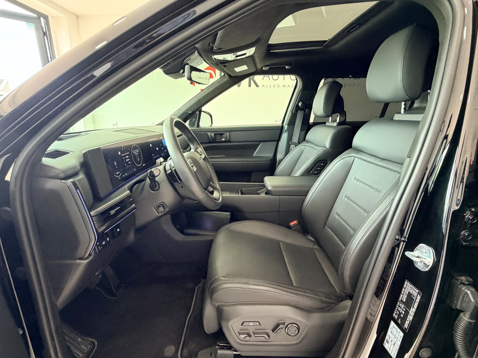 HYUNDAI Santa Fe 1.6 T-GDi HEV Calligraphy 4WD Automatic*7 Plätzer*Vollaustattung*5 Jahre Werksgarantie*CH Fahrzeug*-image-16