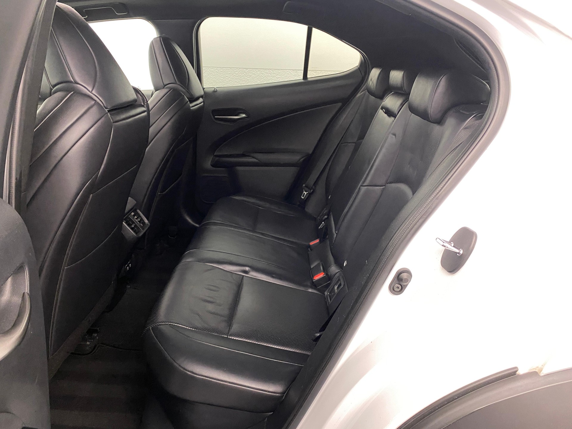 LEXUS UX 250h F-Sport-image-14