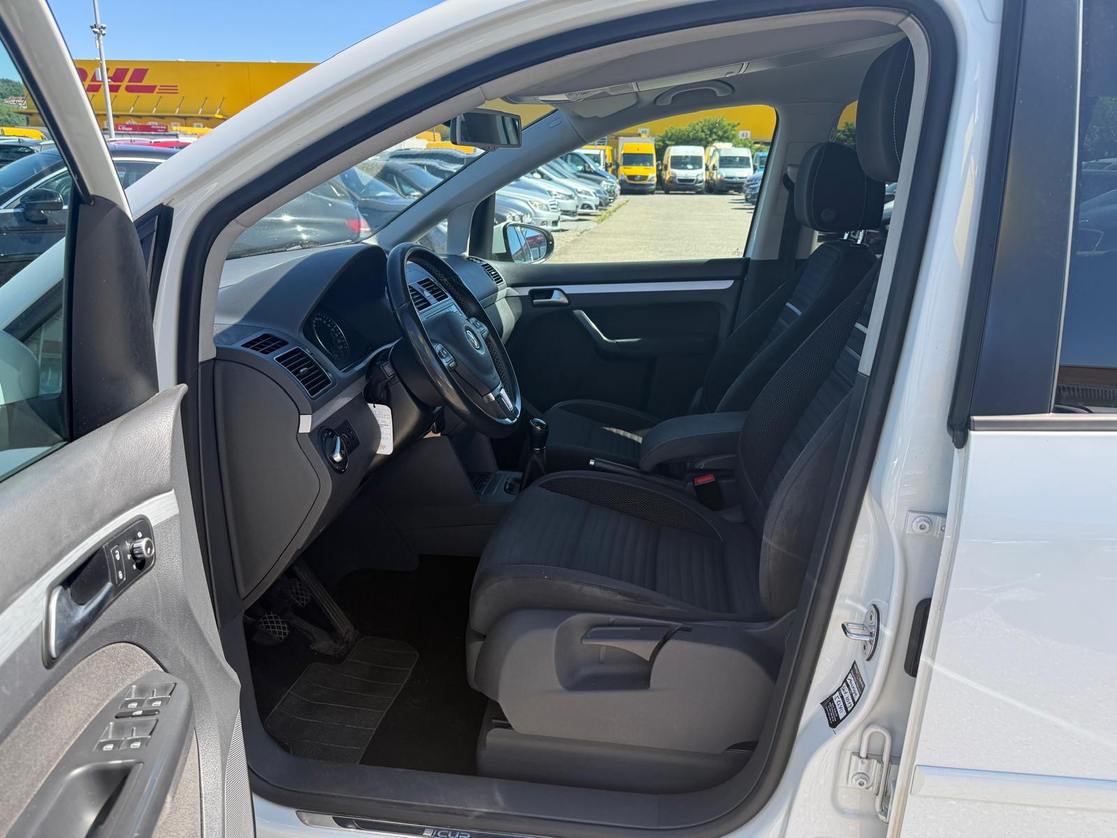 VW Touran 1.4 TSI 140 Trendline-image-7