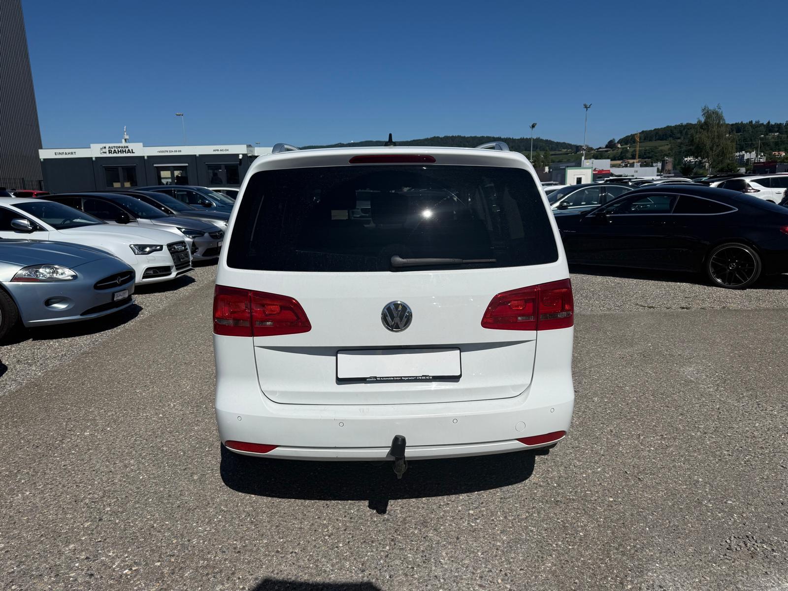 VW Touran 1.4 TSI 140 Trendline-image-4