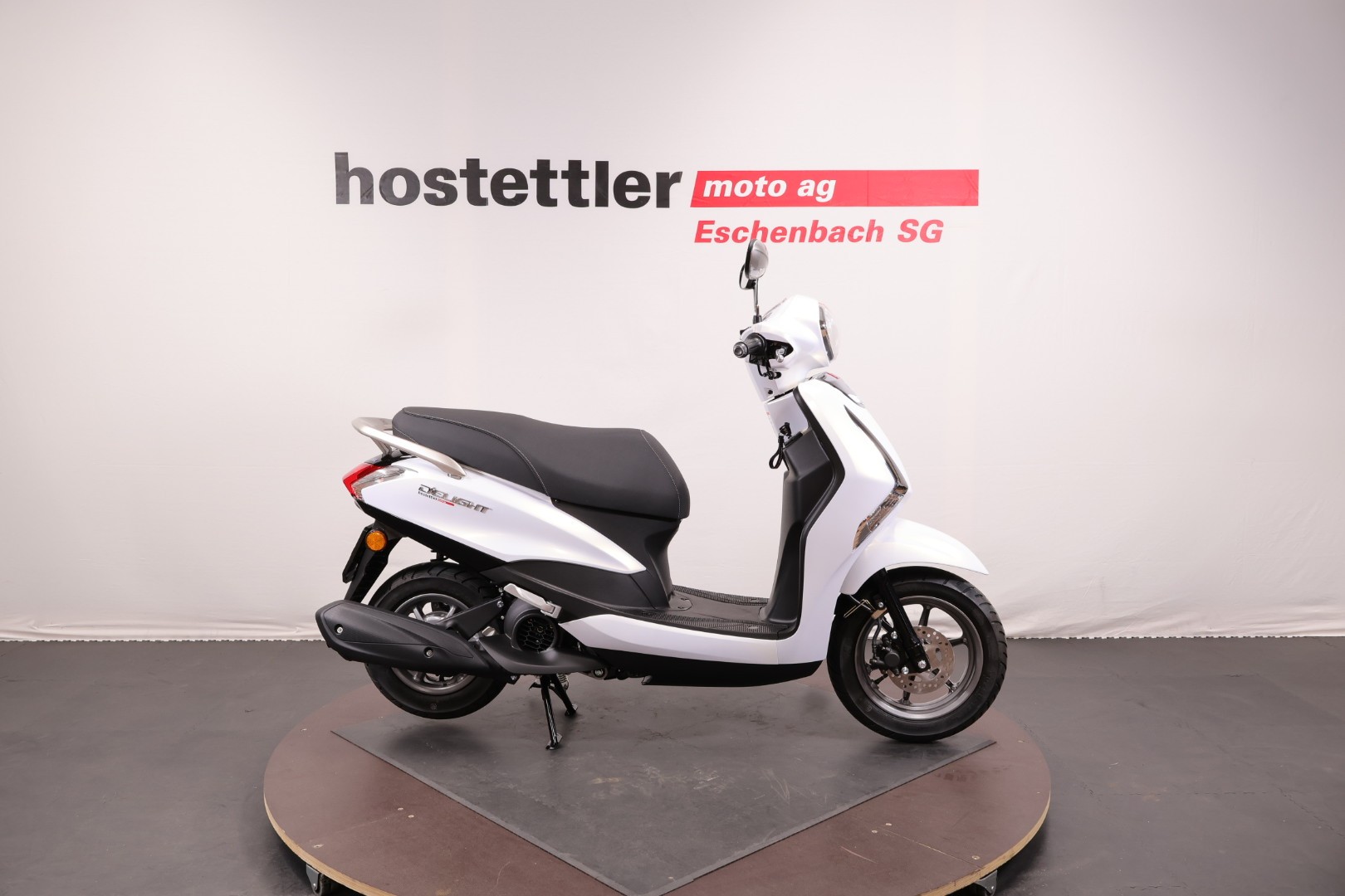 YAMAHA D'elight-showroom-element-1