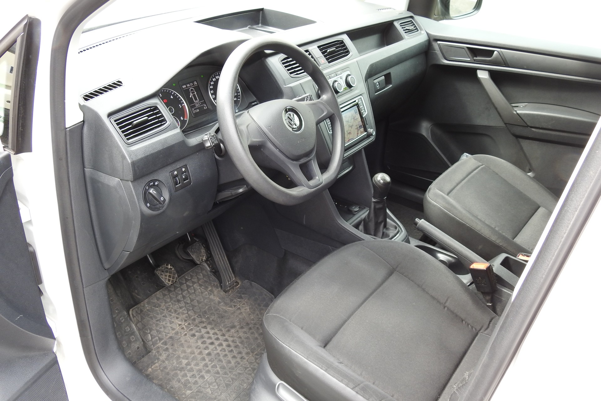 VW GEOVAN M - 102PS - Klima - PDC - BC - Tempomat - Navi - Standheizung-image-1