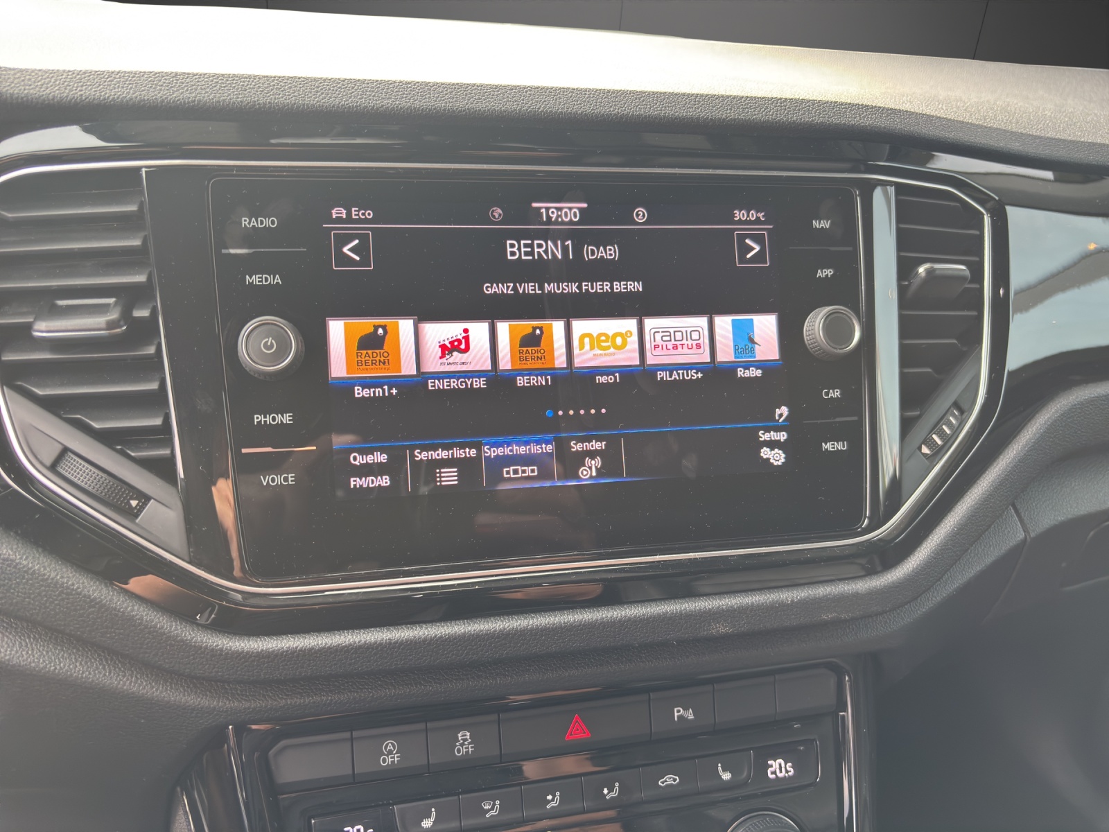 VW T-Roc 2.0 TSI R DSG 4Motion-image-7