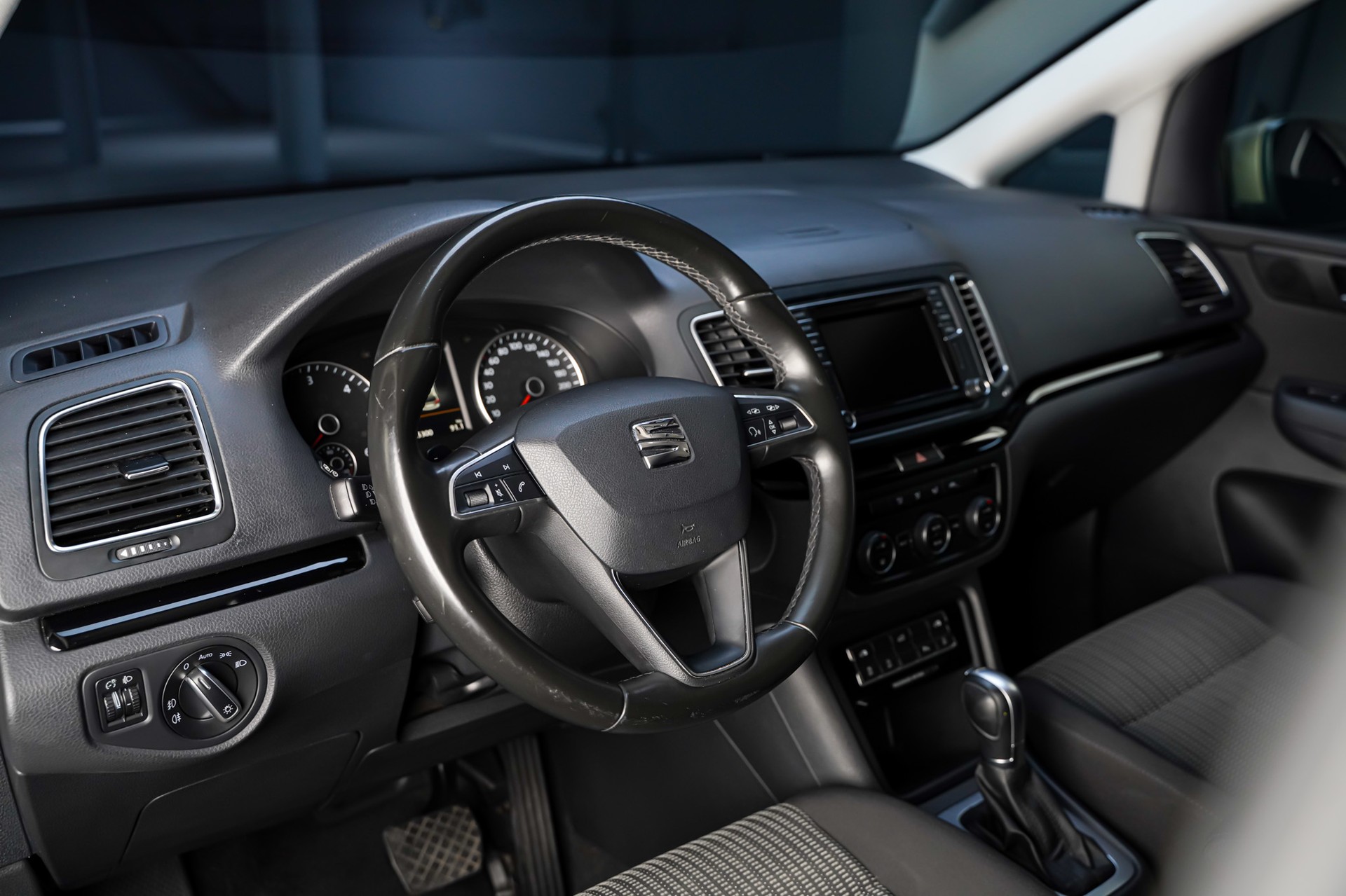 SEAT Alhambra 2.0 TDI Reference 7-Plätzer DSG-image-10