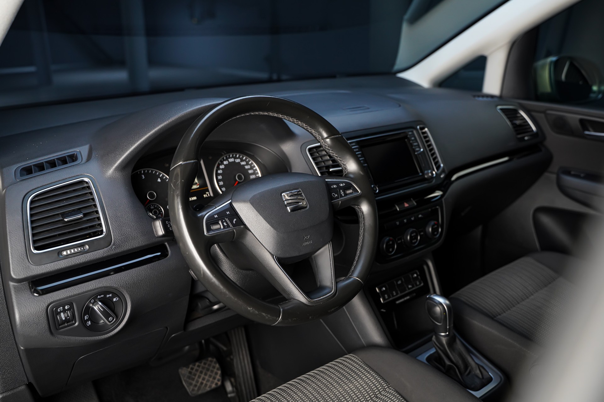SEAT Alhambra 2.0 TDI Reference 7-Plätzer DSG-image-9