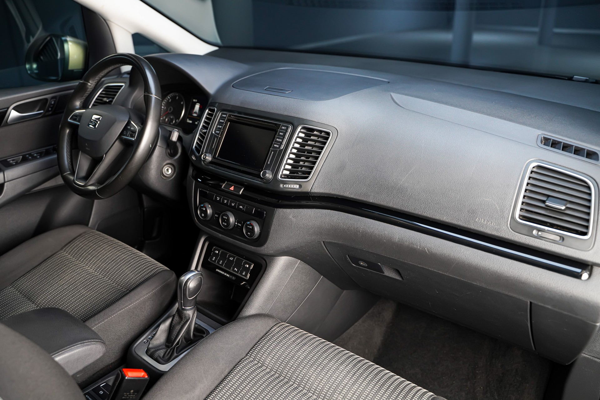 SEAT Alhambra 2.0 TDI Reference 7-Plätzer DSG-image-17