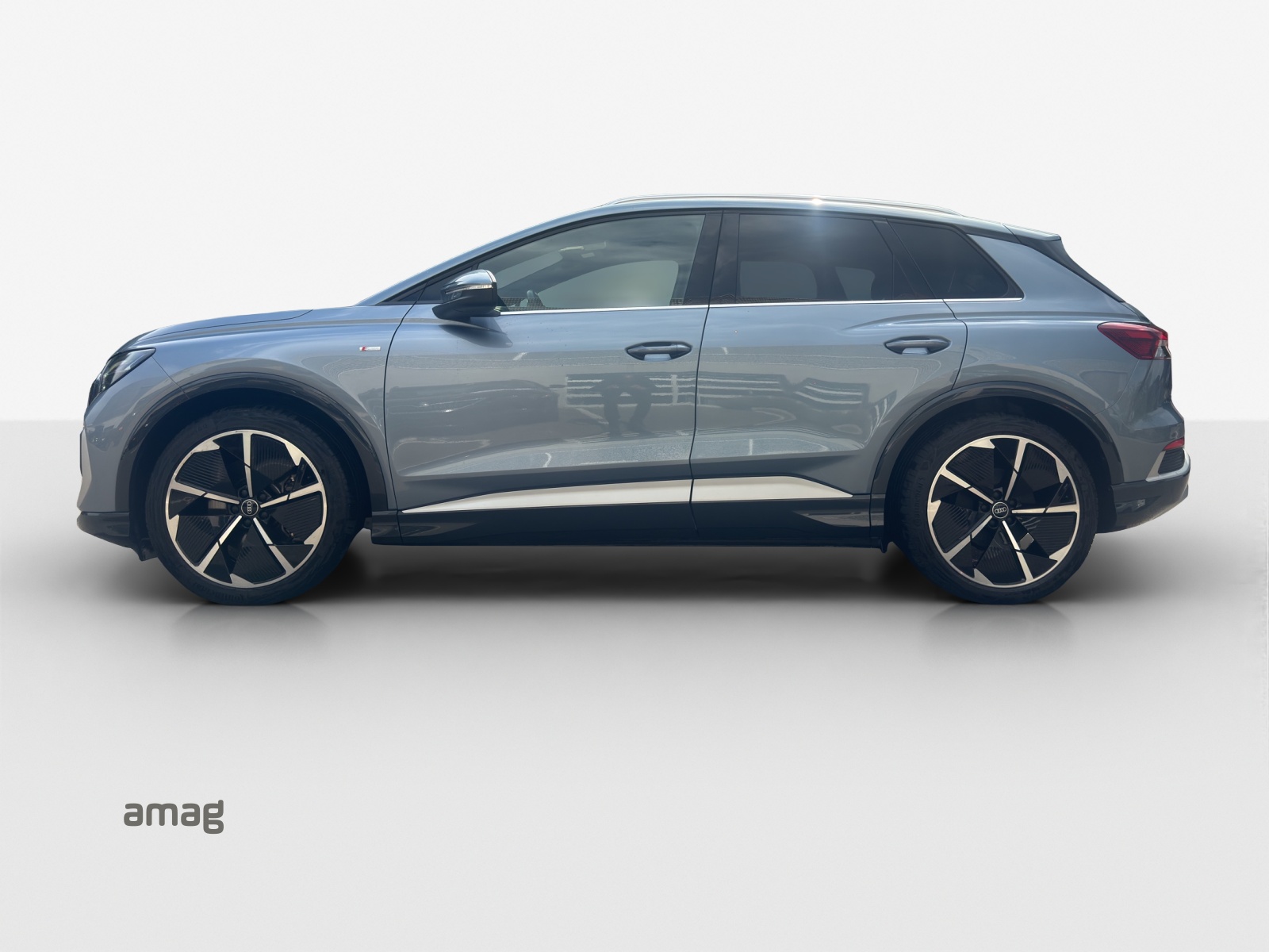 AUDI Q4 e-tron 50 quattro-image-1
