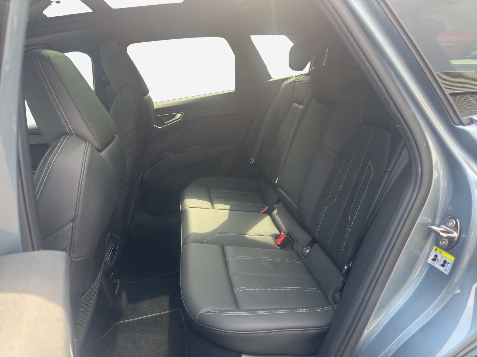 AUDI Q4 e-tron 50 quattro-image-11