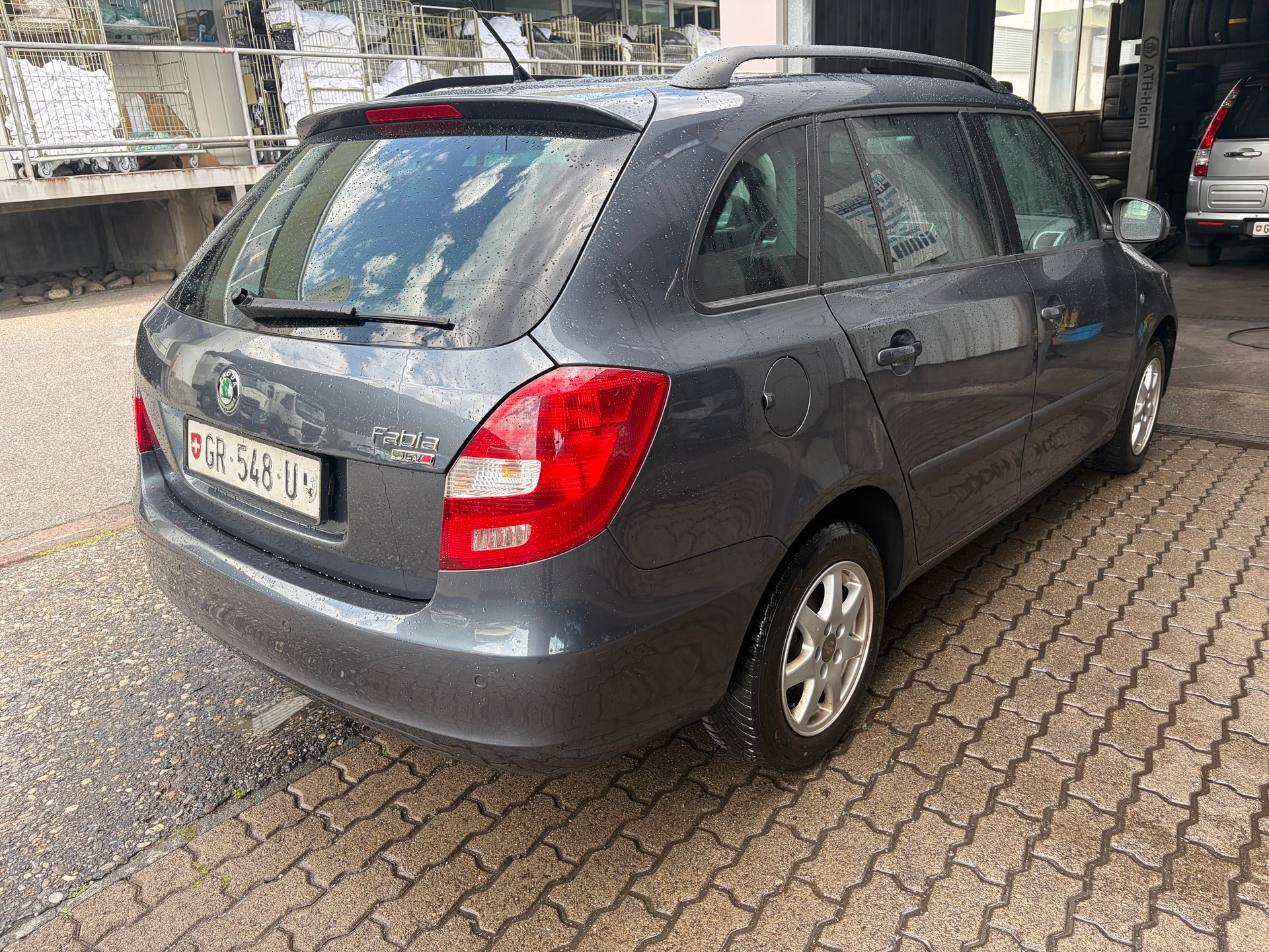 SKODA Fabia 1.6 Elegance-image-3