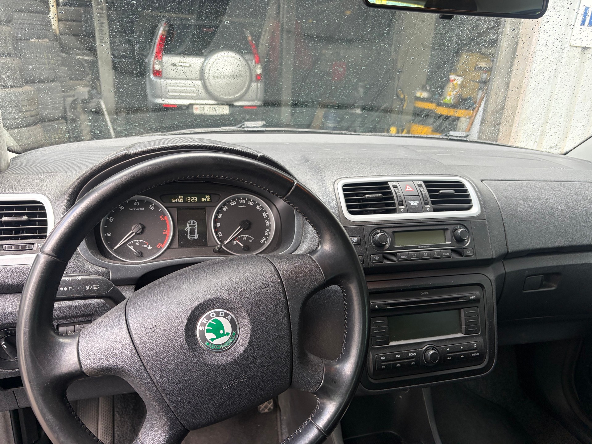 SKODA Fabia 1.6 Elegance-image-1
