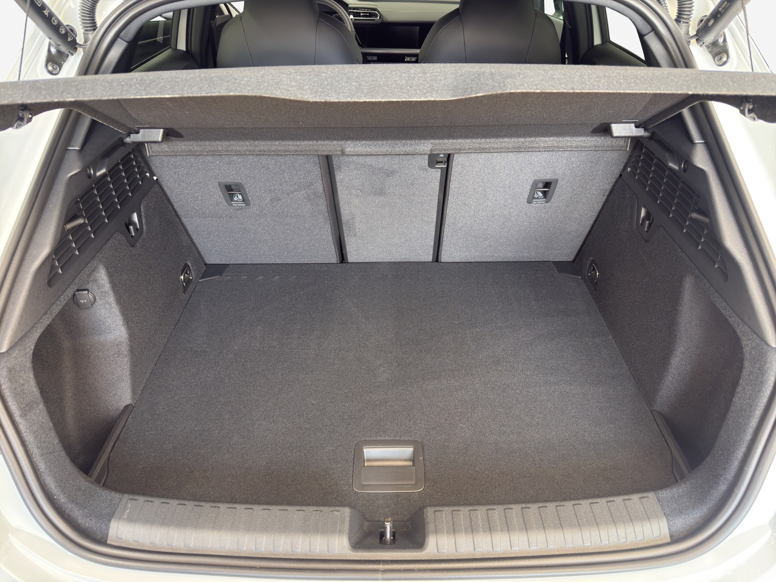 AUDI A3 Sportback TFSI 150 kW quattro S line S tronic-image-12
