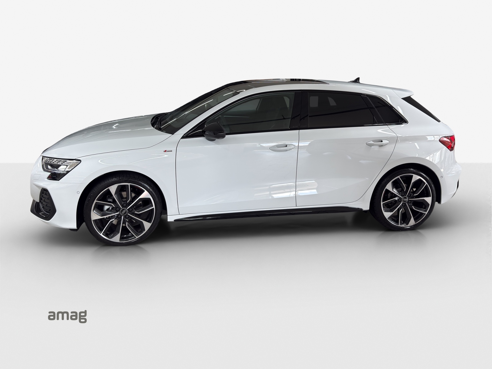 AUDI A3 Sportback TFSI 150 kW quattro S line S tronic-image-1