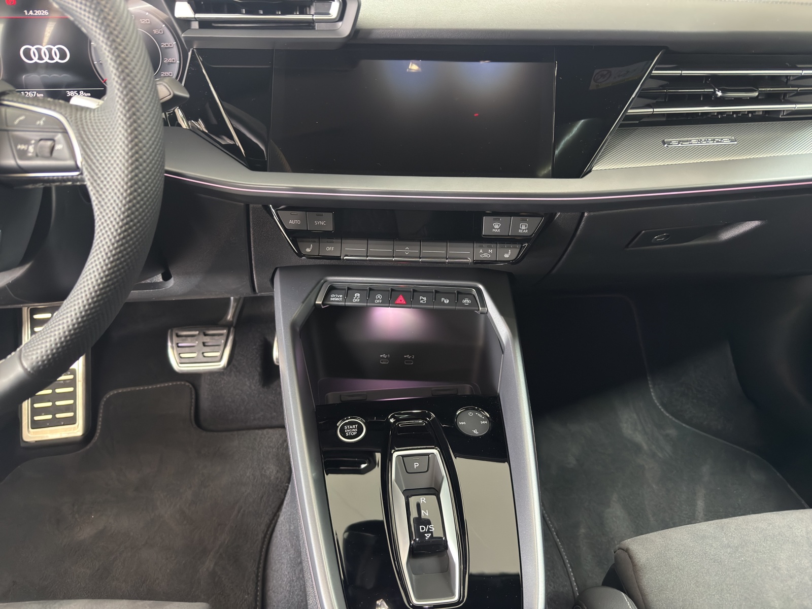 AUDI A3 Sportback TFSI 150 kW quattro S line S tronic-image-10