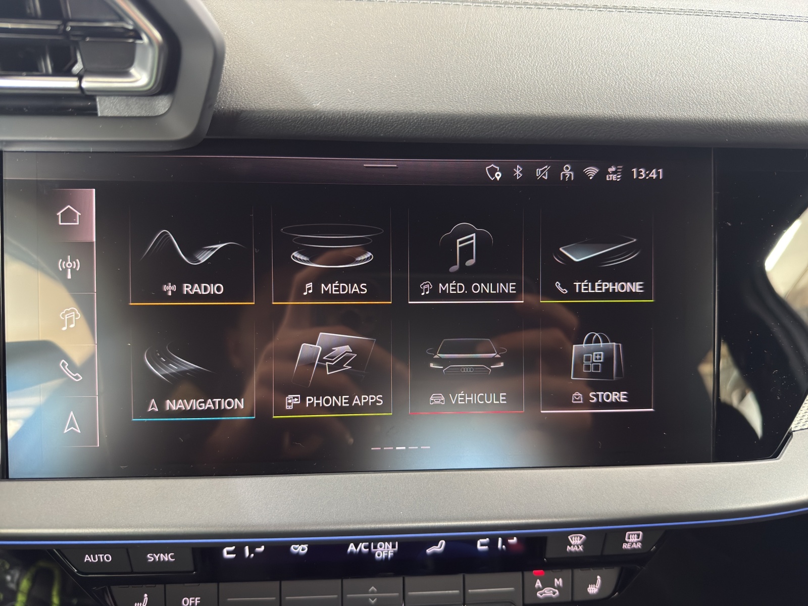 AUDI A3 Sportback TFSI 150 kW quattro S line S tronic-image-15