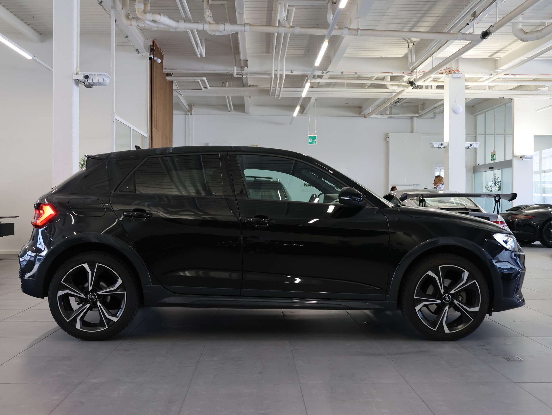 AUDI A1 Citycarver 35 *Rückfahrkamera* *Sitzheizung*-image-6