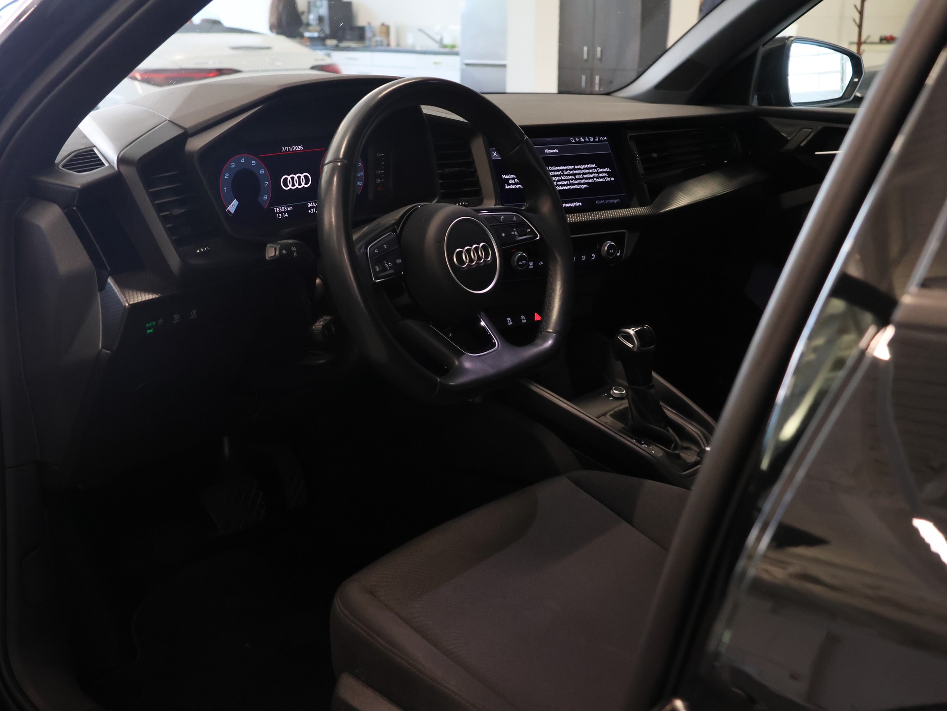 AUDI A1 Citycarver 35 *Rückfahrkamera* *Sitzheizung*-image-9