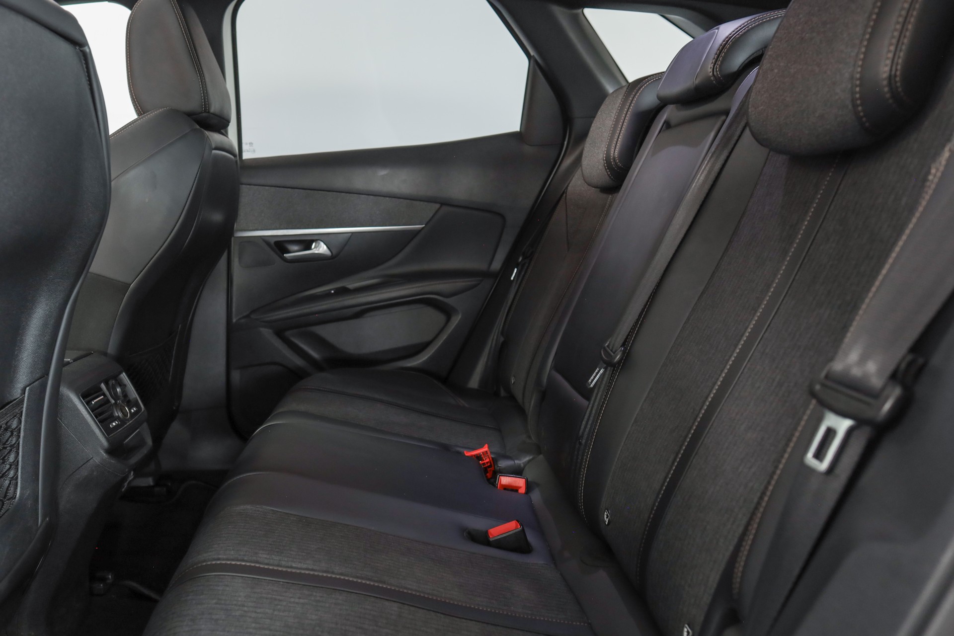 PEUGEOT 3008 1.6 BlueHDi GT Line EAT-image-14