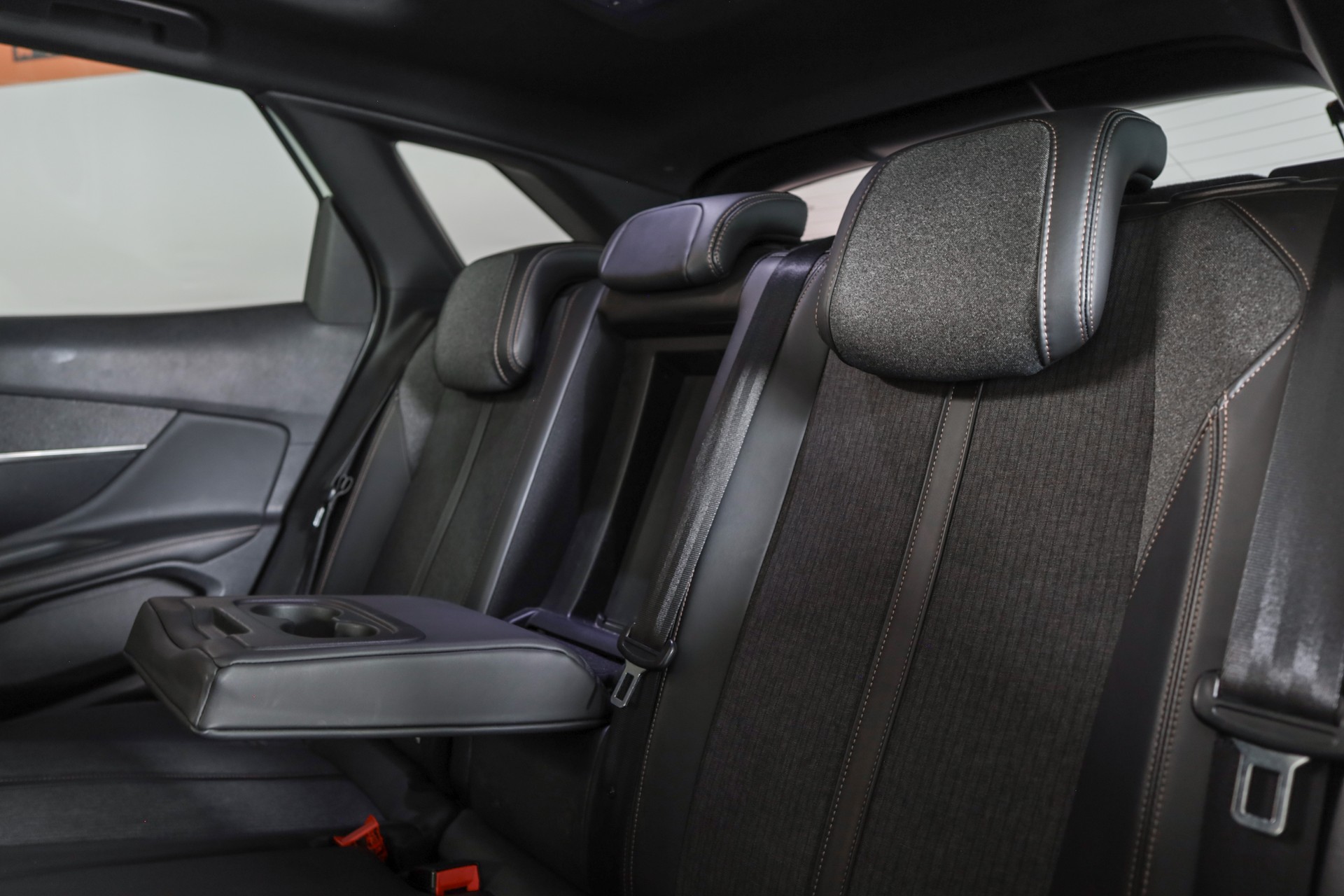 PEUGEOT 3008 1.6 BlueHDi GT Line EAT-image-13