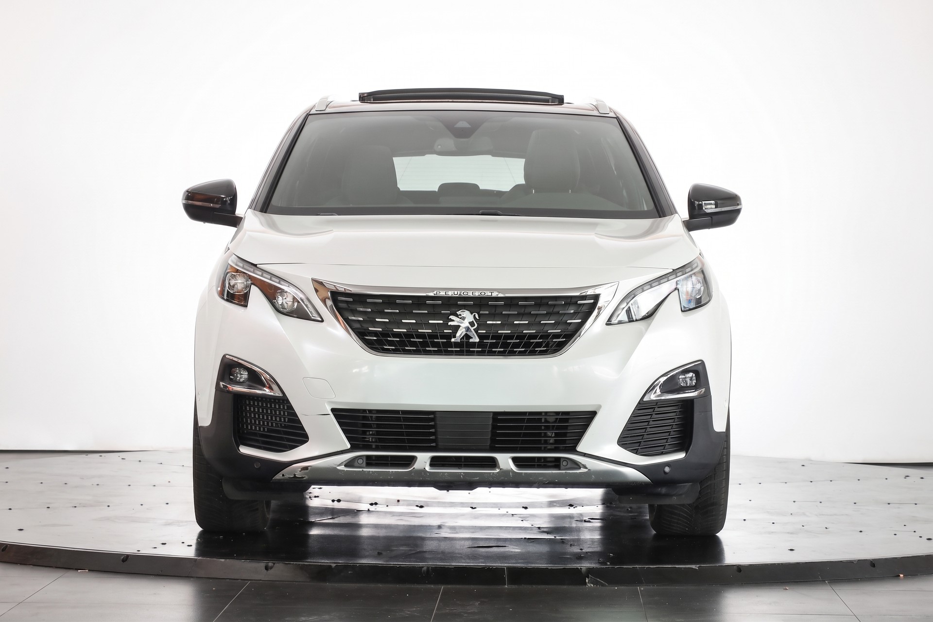 PEUGEOT 3008 1.6 BlueHDi GT Line EAT-showroom-element-1