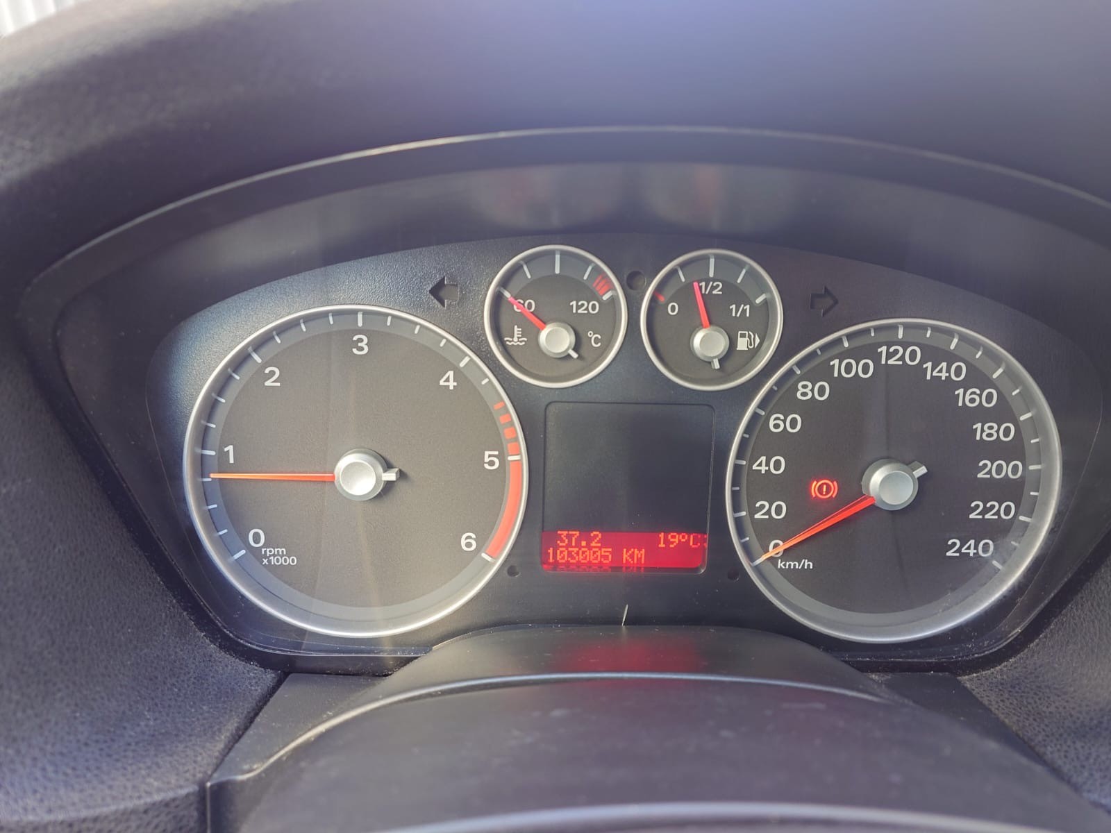 FORD FOCUS ! AB MFK ! 1‘6 Diesel Schalter-image-4