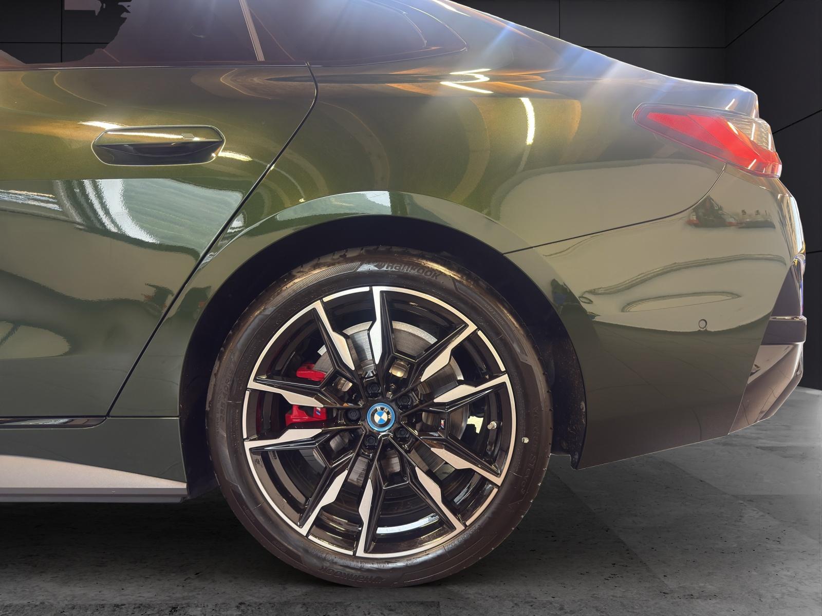 BMW i4 M50-image-9