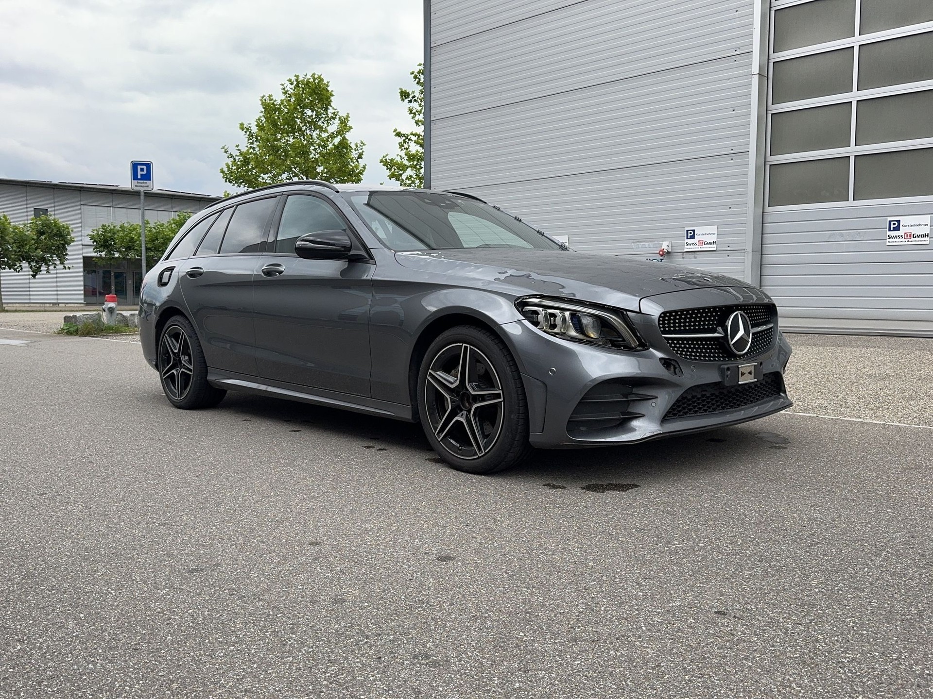 MERCEDES-BENZ C 200 Swiss Star AMG Line 4M 9G-Tronic-image-6