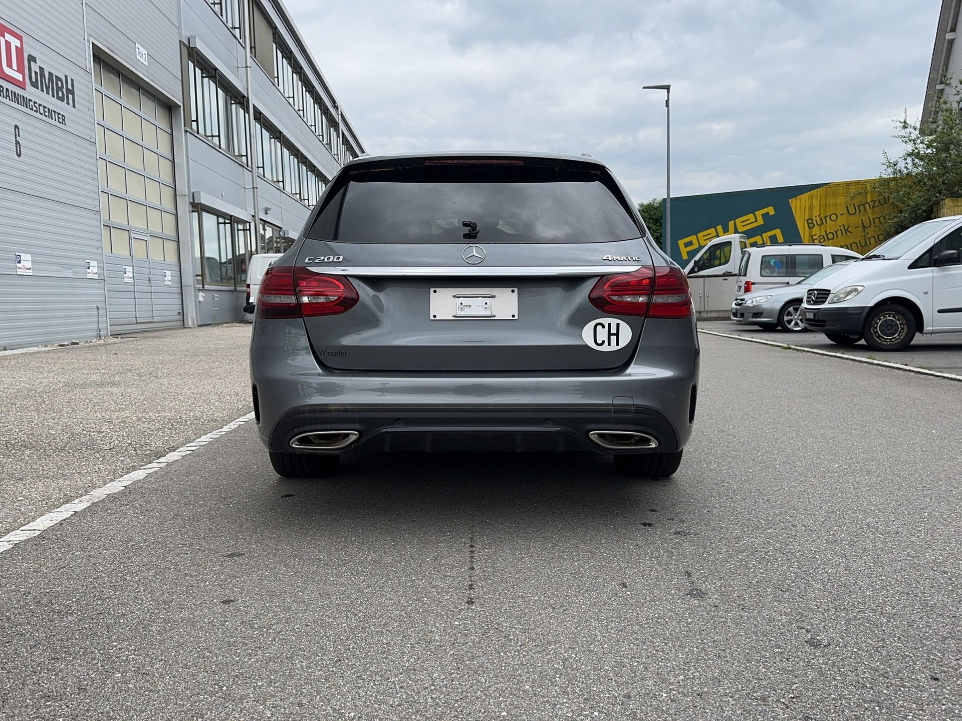 MERCEDES-BENZ C 200 Swiss Star AMG Line 4M 9G-Tronic-image-10