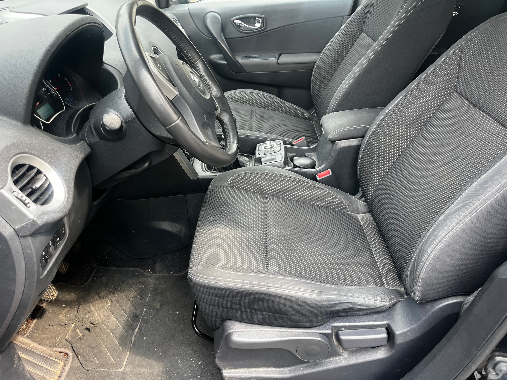 RENAULT Koleos 2.0 dCi Dynamique 4x4-image-10