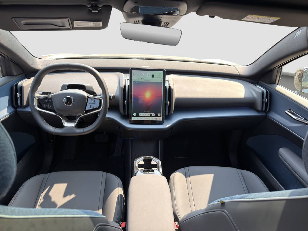 VOLVO EX 30 E60 Twin Ultra Performance AWD-image-13