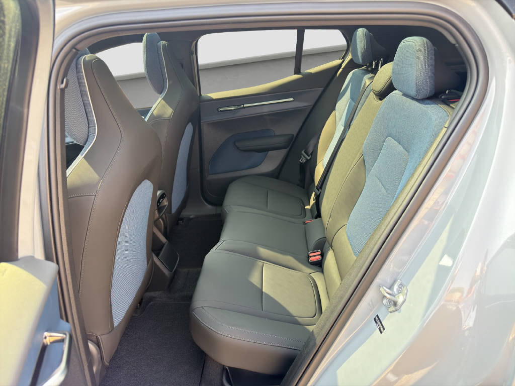VOLVO EX 30 E60 Twin Ultra Performance AWD-image-10