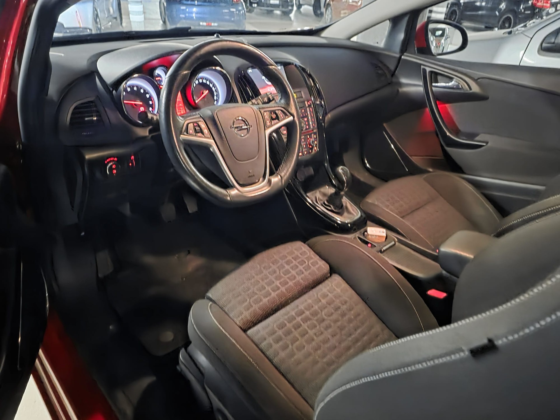 OPEL GTC 1.6-image-3