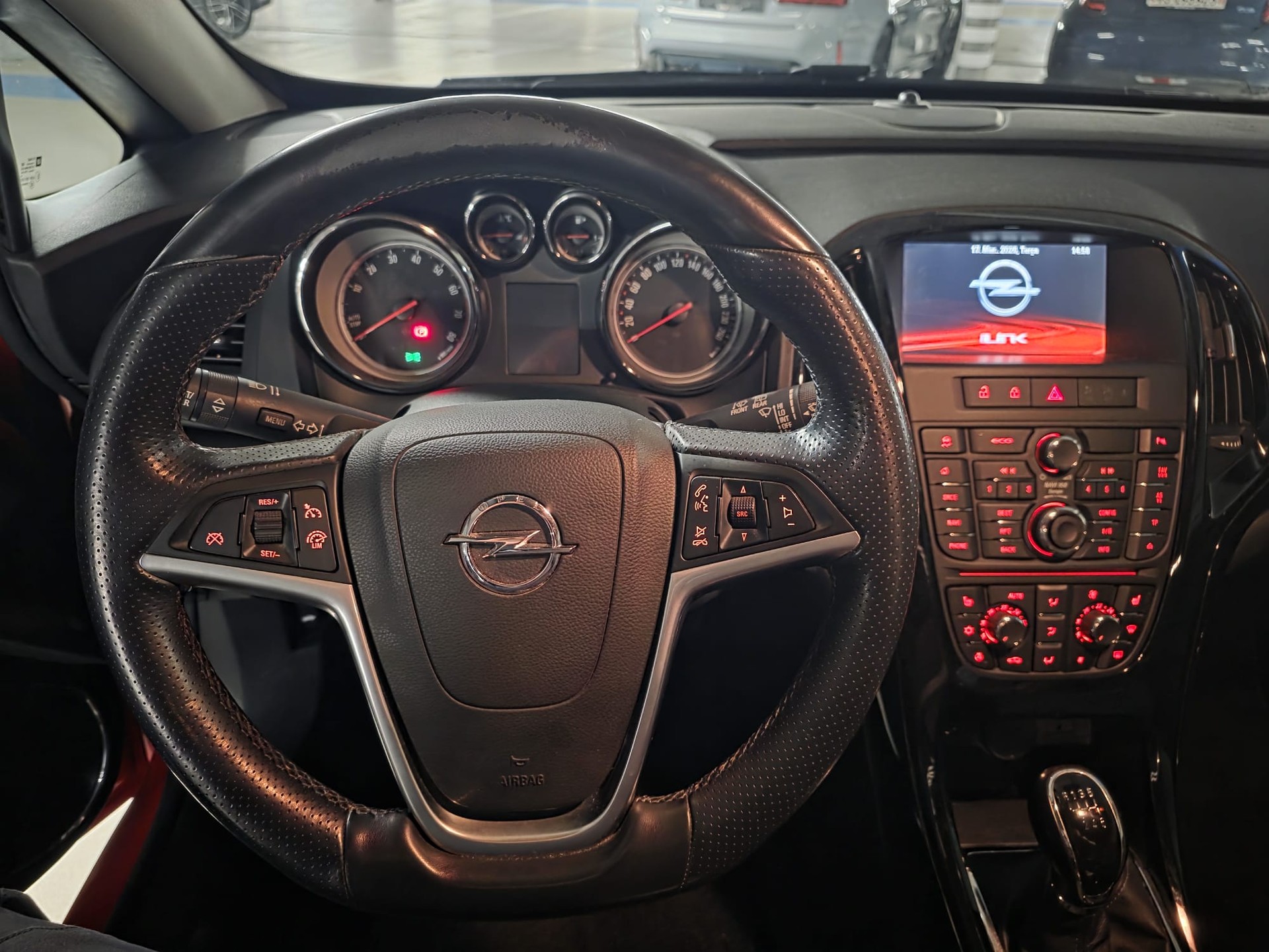 OPEL GTC 1.6-image-4
