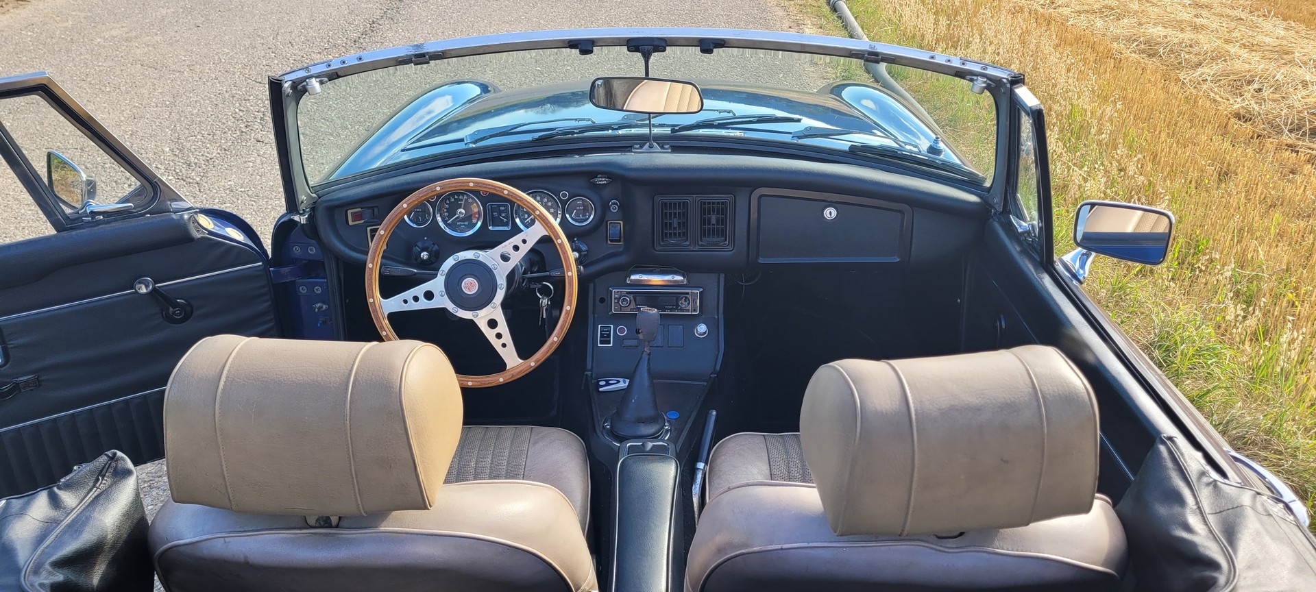 MG Cabrio-image-11