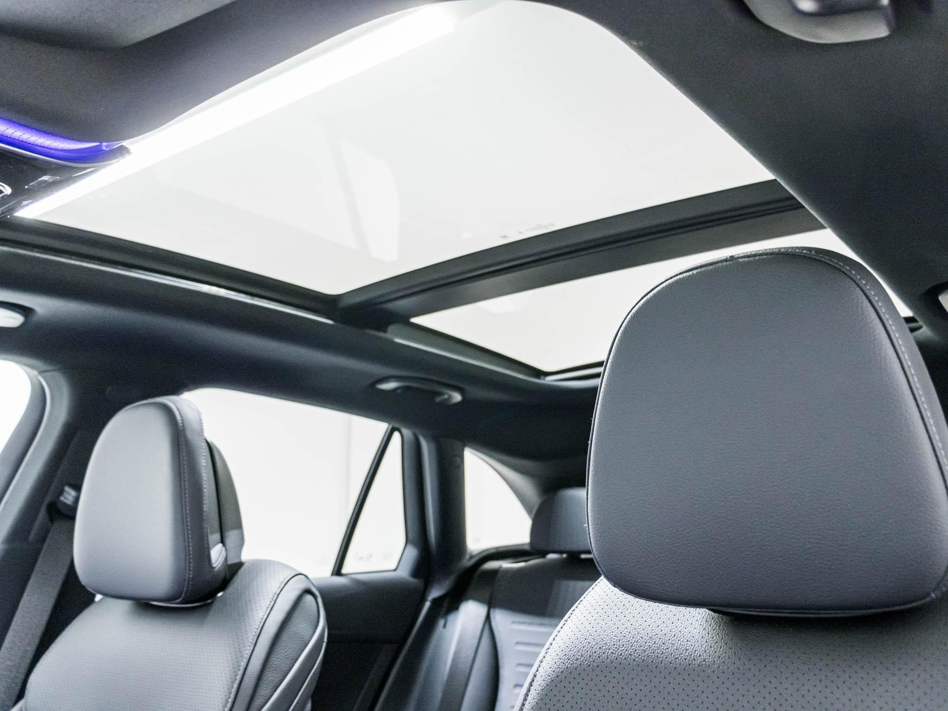 MERCEDES-BENZ GLC 300 e 4MATIC "EQ Star"-image-8