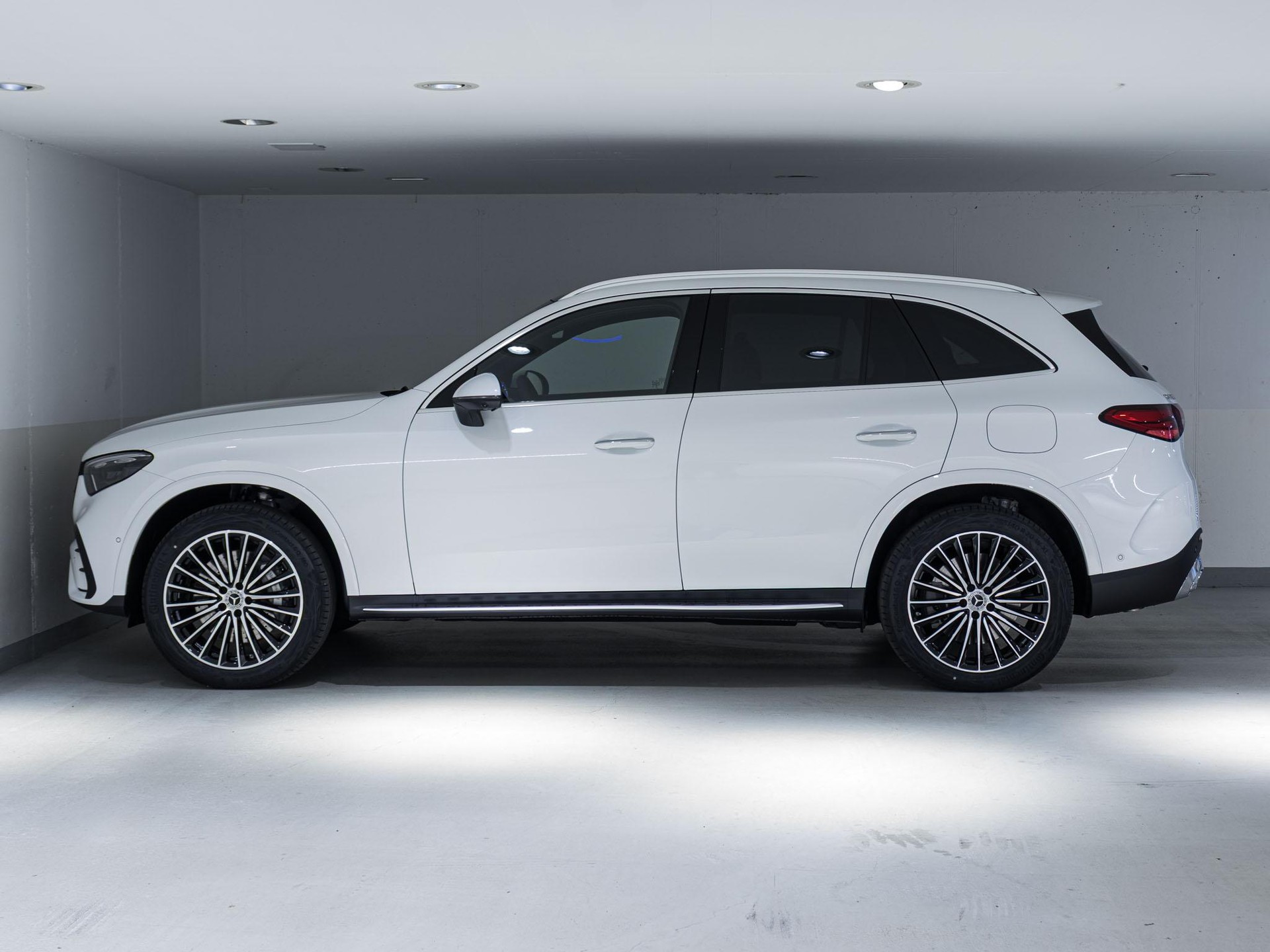 MERCEDES-BENZ GLC 300 e 4MATIC "EQ Star"-image-4