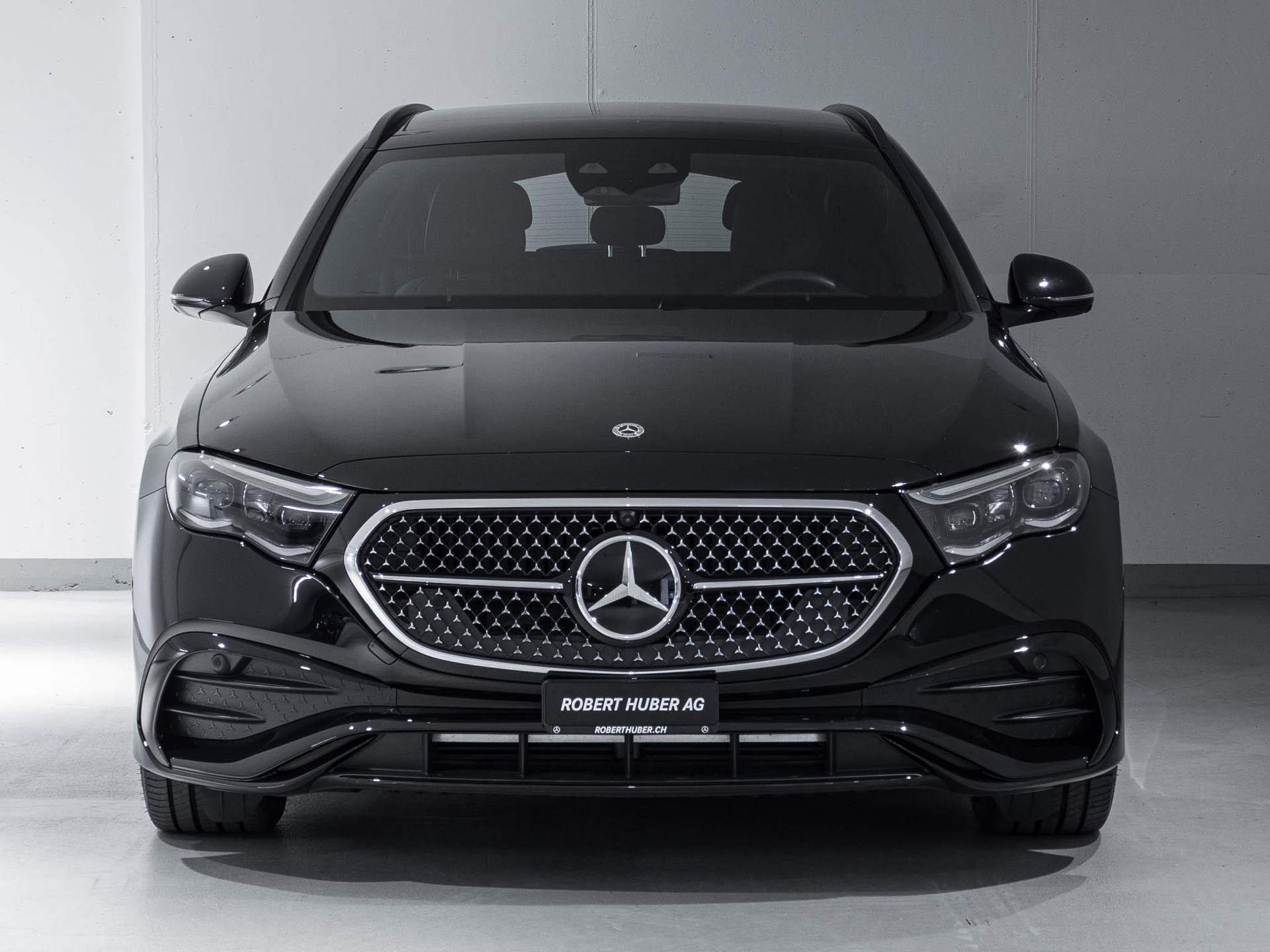 MERCEDES-BENZ E 220 d 4MATIC T-Modell-image-2